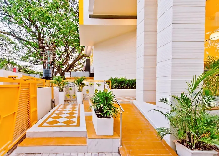 Bloom Hotel - Indiranagar